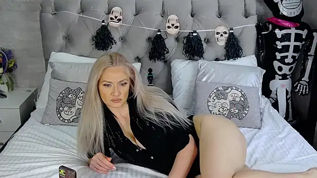 IsabellaDeRosa online show from October 2025 09:46:02 AM