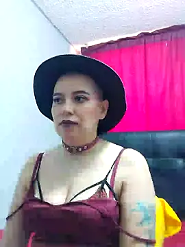Snapshot of TamySweetness chatting on December 2024 04:29:02 PM TamySweetness online show from December 2024 04:29:02 PM