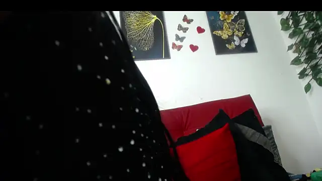 luzcastillo07 online show from February 2025 08:31:02 AM