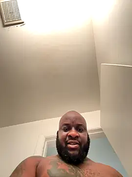 Snapshot of africandickxxl chatting on October 2025 02:04:02 PM africandickxxl online show from October 2025 02:04:02 PM