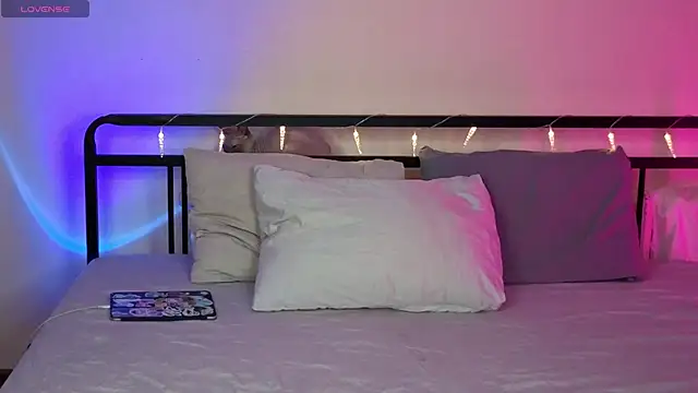 sinthiaroze online show from October 2025 07:32:01 PM