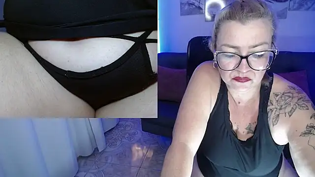 Snapshot of jazmin_ross chatting on December 2024 05:04:02 AM jazmin ross online show from December 2024 05:04:02 AM