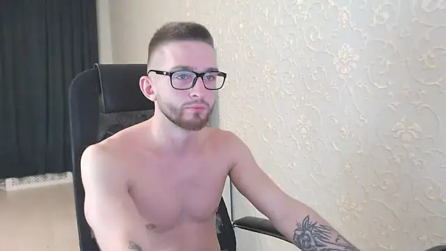 Snapshot of Marselle_Laker chatting on January 2025 10:34:01 PM Marselle Laker online show from January 2025 10:34:01 PM