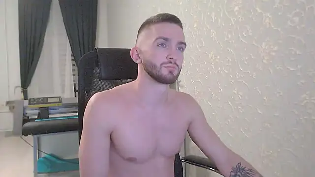 Snapshot of Marselle_Laker chatting on March 2025 11:47:02 PM Marselle Laker online show from March 2025 11:47:02 PM