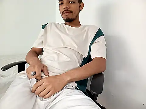 Snapshot of danidiazto2023 chatting on March 2025 03:48:01 PM danidiazto2023 online show from March 2025 03:48:01 PM