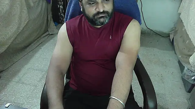 Snapshot of rentarob chatting on October 2025 08:51:01 PM rentarob online show from October 2025 08:51:01 PM