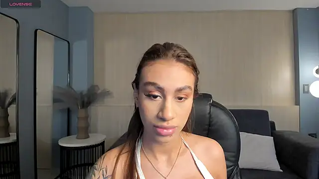 Snapshot of DannaCruz chatting on September 2025 10:53:02 AM DannaCruz online show from September 2025 10:53:02 AM