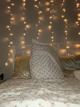 Natur4lBeautyb33 online show from January 2025 11:37:02 AM