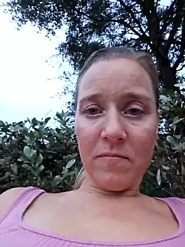 SkyelarSommer online show from October 2025 10:43:01 PM