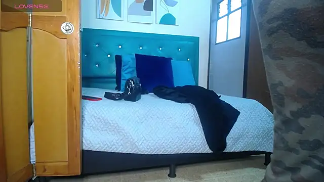 victoria  milf  online show from December 2024 01:56:01 PM