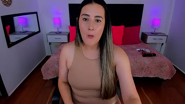 Hanna86 online show from October 2025 08:28:01 PM