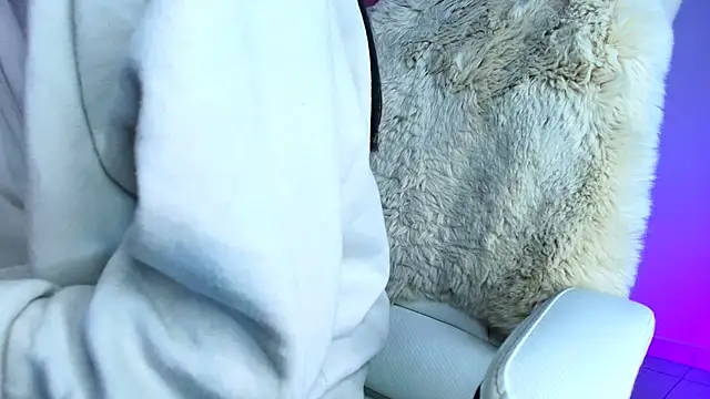 Snapshot of AmyOlimpo chatting on October 2025 01:57:01 AM AmyOlimpo online show from October 2025 01:57:01 AM