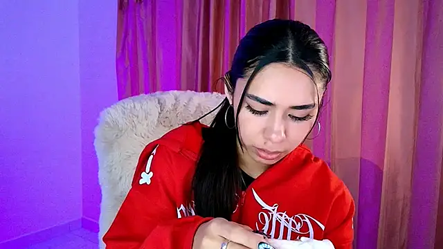 Snapshot of AmyOlimpo chatting on October 2025 04:23:02 AM AmyOlimpo online show from October 2025 04:23:02 AM