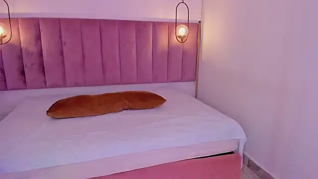 luisah  online show from December 2024 02:04:02 AM