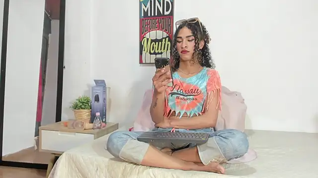 StefanyMiler online show from December 2025 07:20:01 PM