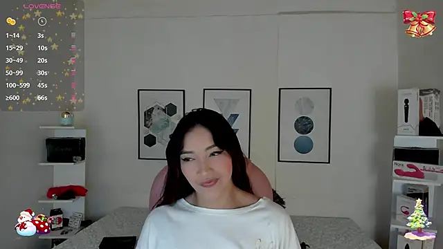 cristal  hot 1 online show from December 2024 04:01:02 AM