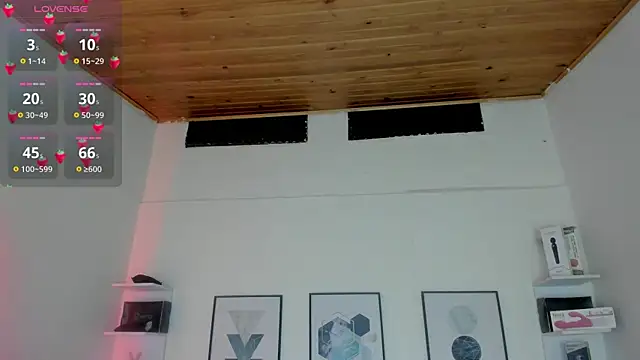 cristal  hot 1 online show from January 2025 10:17:01 AM