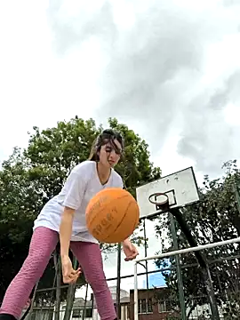 Sam Sara online show from October 2025 03:23:02 PM