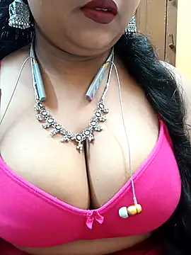 Sophiaboudi online show from September 2025 07:25:01 PM