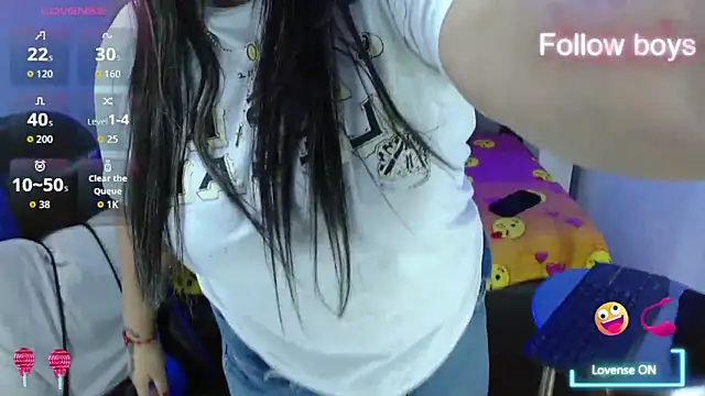 Snapshot of evelin_zaens chatting on October 2025 04:35:02 AM evelin zaens online show from October 2025 04:35:02 AM