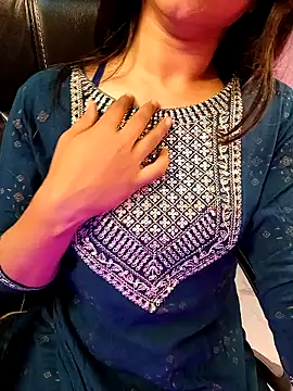 Snapshot of Aditi_1 chatting on January 2025 04:21:01 AM Aditi 1 online show from January 2025 04:21:01 AM