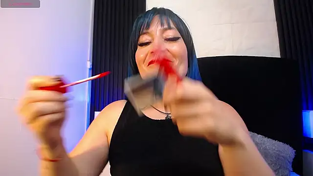 alicia moom online show from October 2025 07:22:01 PM