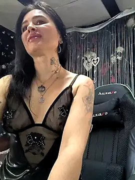 KikiXRed online show from February 2025 10:43:02 AM