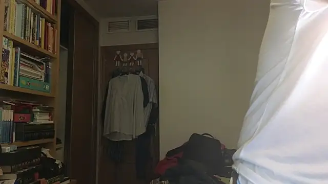 curiosillo83 online show from October 2025 04:05:01 PM