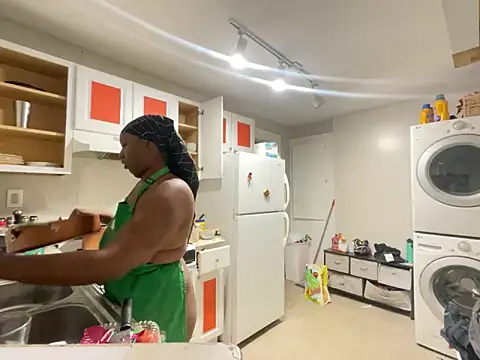 Peachescheeks online show from November 2025 11:47:01 PM