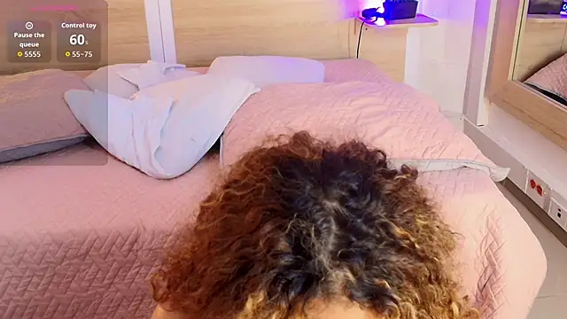  nickypurple  online show from October 2025 07:12:01 PM