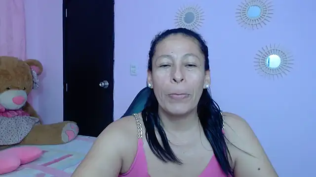 Snapshot of mature_martina chatting on February 2025 05:49:02 AM mature martina online show from February 2025 05:49:02 AM