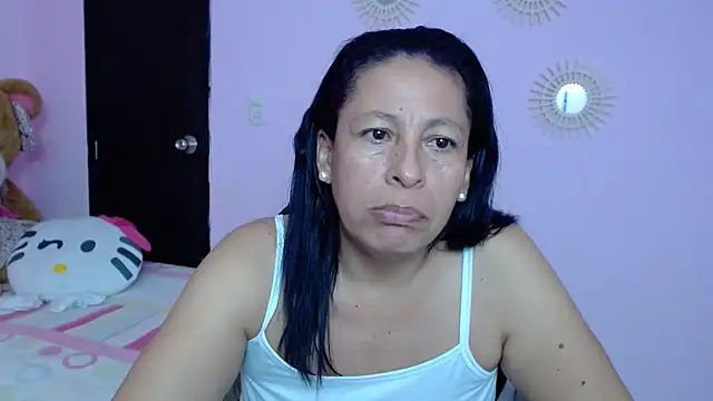 Snapshot of mature_martina chatting on February 2025 10:43:02 AM mature martina online show from February 2025 10:43:02 AM