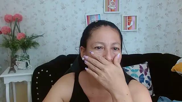 Snapshot of mature_martina chatting on February 2025 07:27:02 PM mature martina online show from February 2025 07:27:02 PM