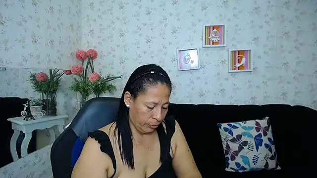 Snapshot of mature_martina chatting on February 2025 08:54:02 AM mature martina online show from February 2025 08:54:02 AM