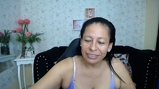 Snapshot of mature_martina chatting on February 2025 11:14:02 PM mature martina online show from February 2025 11:14:02 PM