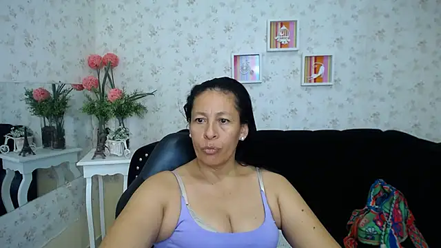 Snapshot of mature_martina chatting on February 2025 02:20:02 AM mature martina online show from February 2025 02:20:02 AM