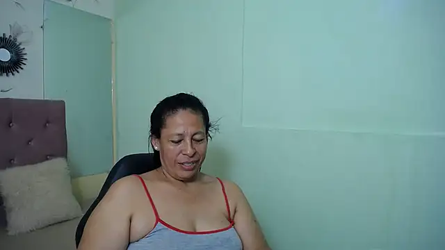 Snapshot of mature_martina chatting on March 2025 05:31:02 AM mature martina online show from March 2025 05:31:02 AM