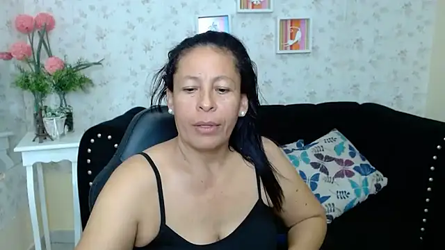Snapshot of mature_martina chatting on March 2025 06:58:01 AM mature martina online show from March 2025 06:58:01 AM