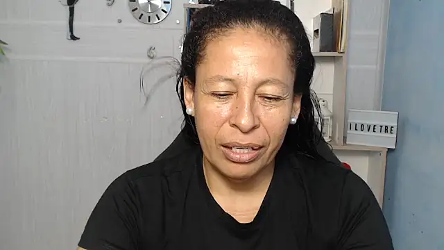 Snapshot of mature_martina chatting on March 2025 10:58:01 PM mature martina online show from March 2025 10:58:01 PM