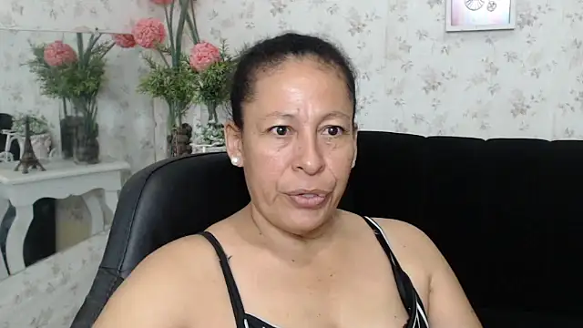 Snapshot of mature_martina chatting on March 2025 11:22:02 PM mature martina online show from March 2025 11:22:02 PM