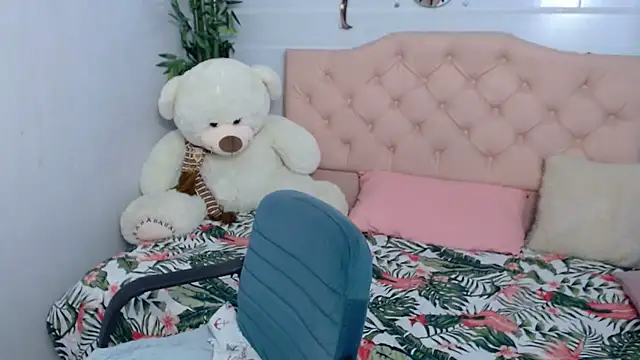 Snapshot of mature_martina chatting on September 2025 10:32:02 PM mature martina online show from September 2025 10:32:02 PM