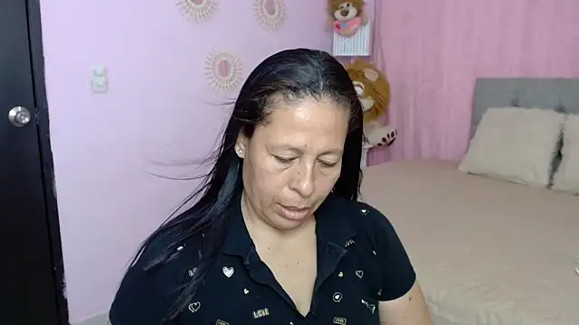 Snapshot of mature_martina chatting on October 2025 10:18:01 PM mature martina online show from October 2025 10:18:01 PM