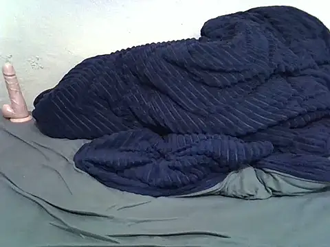 Snapshot of pretty-donna chatting on October 2025 05:14:02 PM pretty-donna online show from October 2025 05:14:02 PM