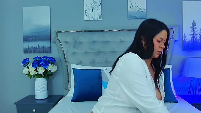 Margaret Saunders online show from December 2024 07:27:02 PM