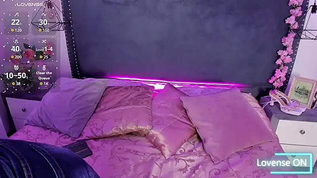 Snapshot of AmyMasson chatting on December 2025 02:04:01 PM AmyMasson online show from December 2025 02:04:01 PM