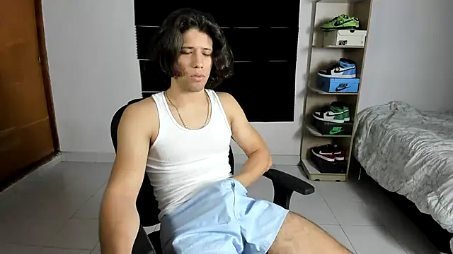 imtonny19 online show from January 2025 03:04:02 AM