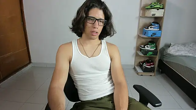 imtonny19 online show from February 2025 03:28:02 PM