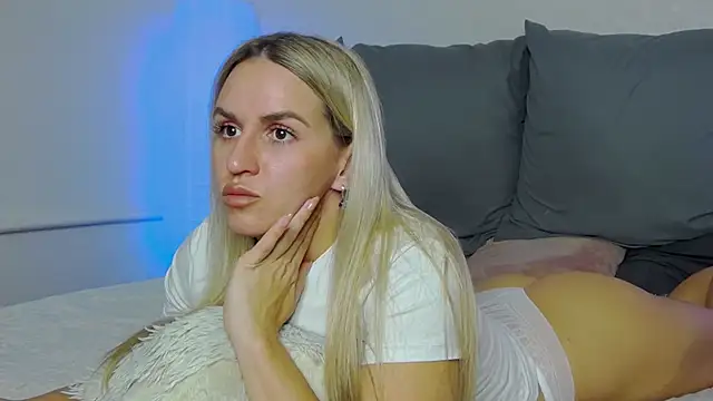 SofiJames online show from October 2025 07:09:01 AM