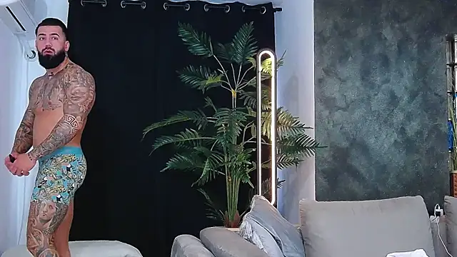 Snapshot of masterkingofmusclee chatting on November 2025 08:36:02 AM masterkingofmusclee online show from November 2025 08:36:02 AM