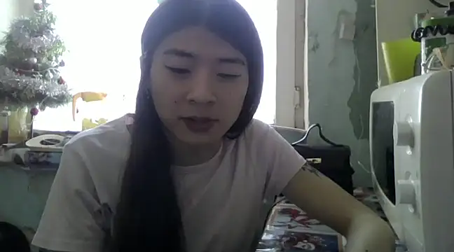 CarlyJoy online show from January 2025 09:34:01 AM